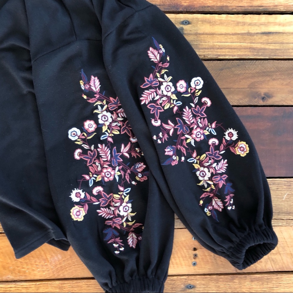 Sophie Rue Embroidered Top Sz Med